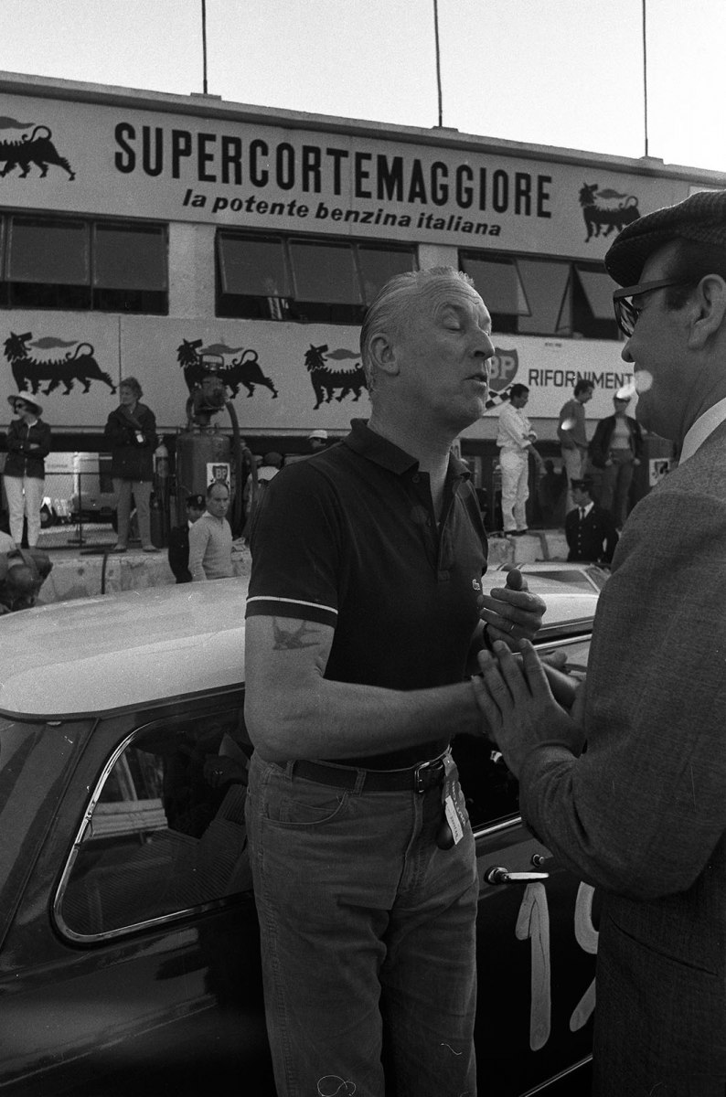 Paul Metternich besides his and Wittigo Einsiedel's (D) Austin Mini-Cooper 'S' C-A2S7-L/956939
