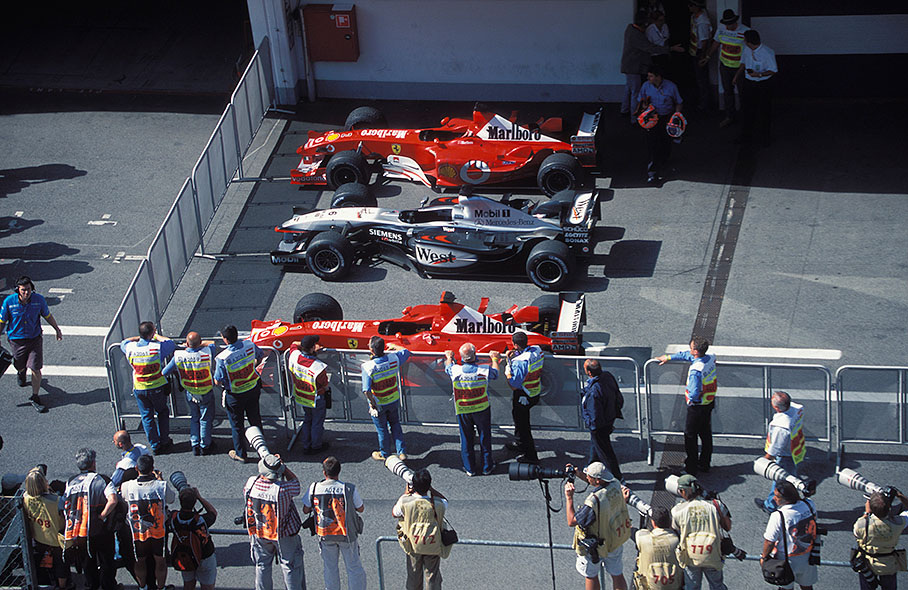 Parc fermŽ with the three winning cars