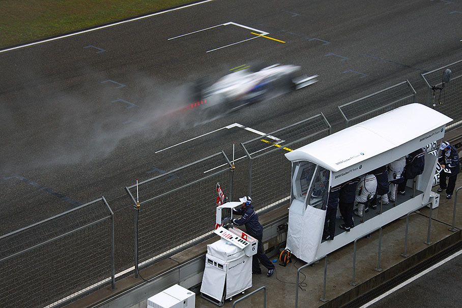 Heidfeld passes the BMW Sauber F1 command center