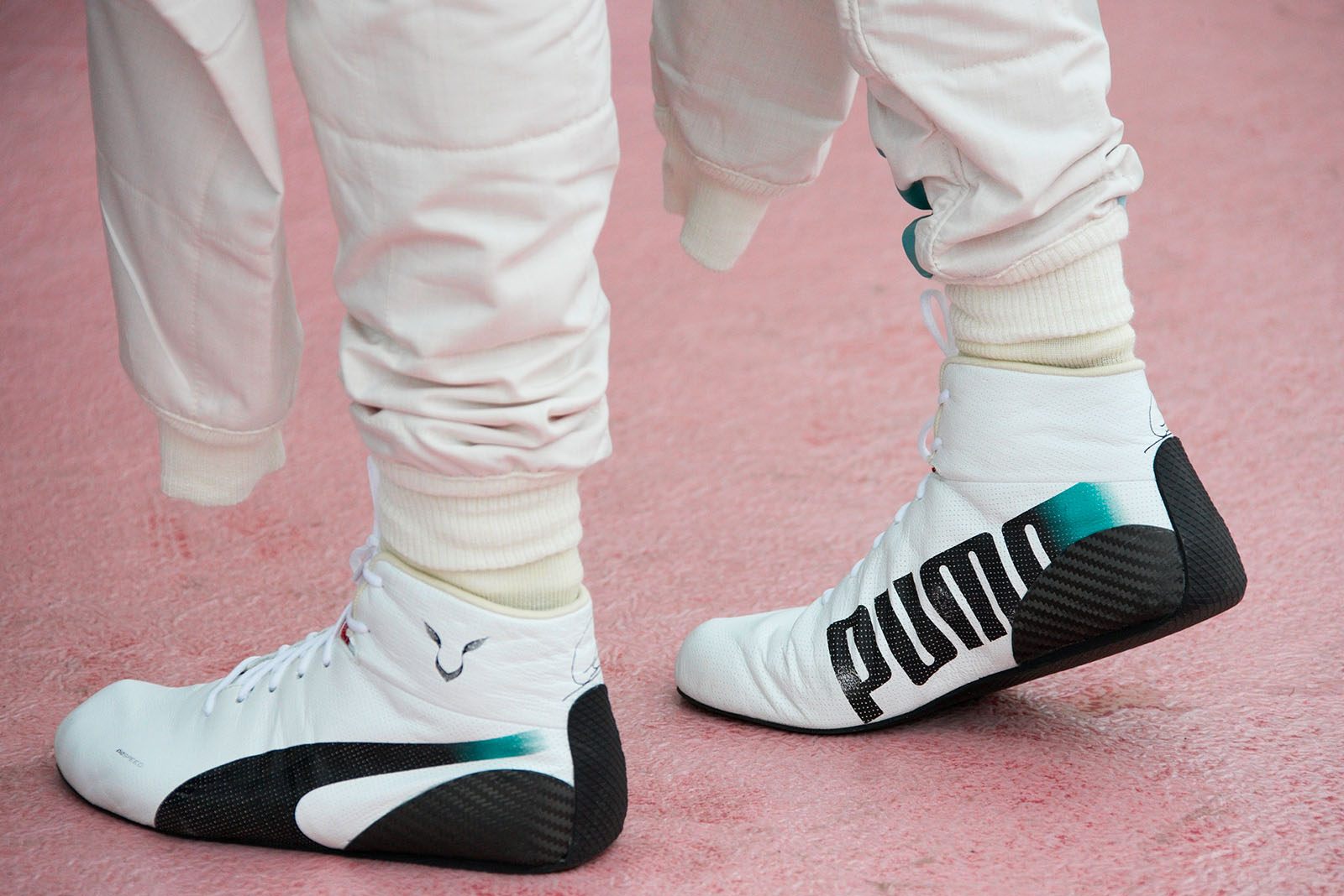 A glimpse on Hamilton's footwear, Spielberg, Austrian Grand Prix, 2016