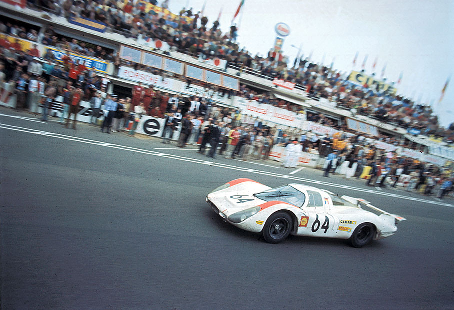 The (overall second placed) Porsche 908 LH #031 of Hans Herrmann (D) and Gérard Larrousse (F) becomes the winner in the P3.0 class