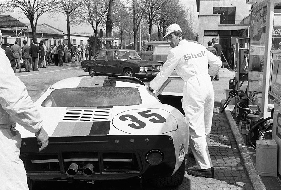 Helmut Kelleners (D) and Reinhold Jöst (D) on Ford GT40 #1081 (entered by IGFA Racing Team) win the S5.0 classement