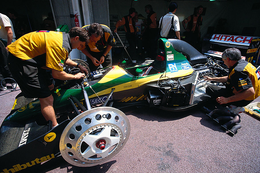 Lotus-Ford 107