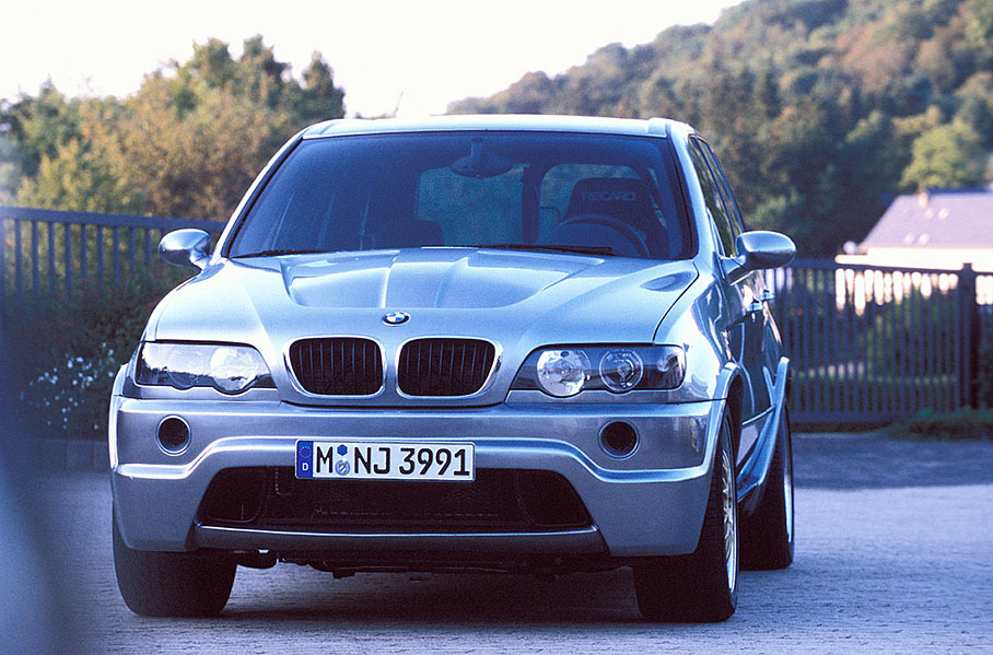 The special record braking 2000 BMW X5 Le Mans V12