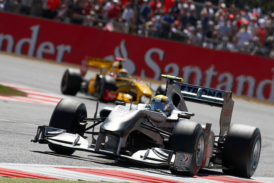 Nico Rosberg, Mercedes GP, in front of Kubica