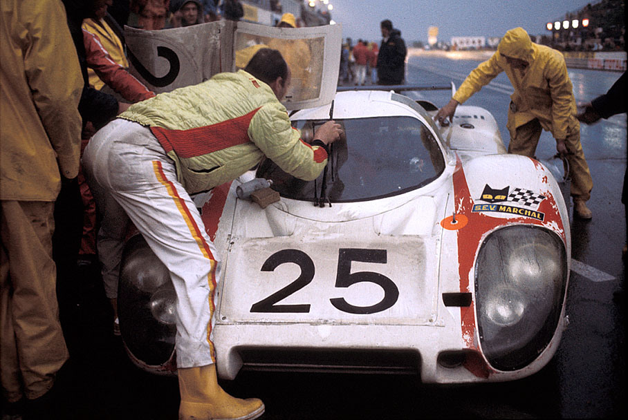 24h Le Mans 1970: Vic Elford (GB) and Kurt Ahrens, Jr. (D) retire in lap 225 with engine problems - the 	Porsche 917L #042 is entered by Porsche KG Salzburg