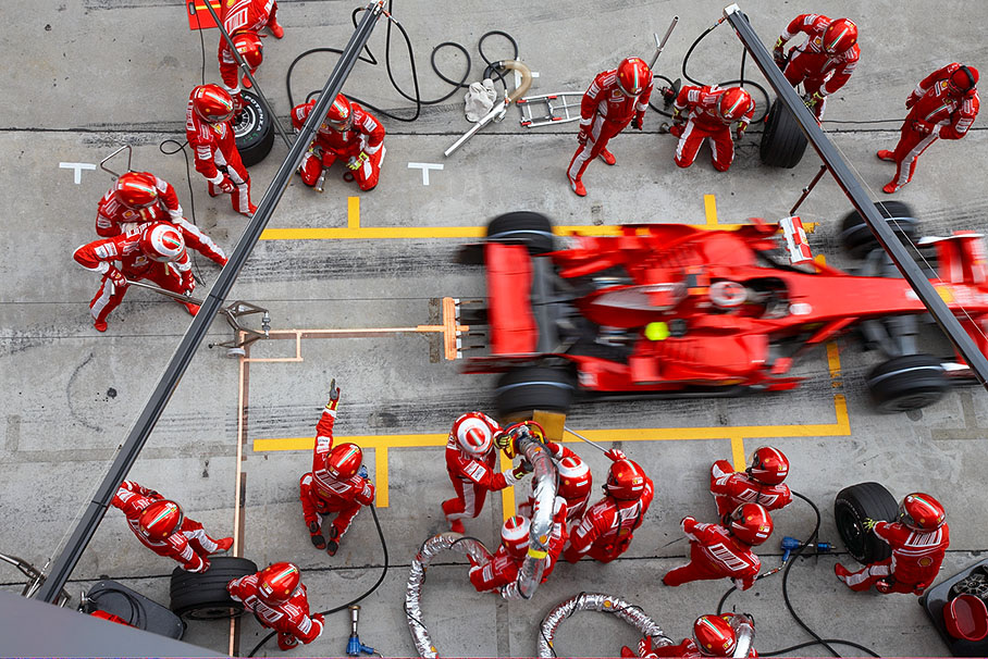 Raikkonens second pit stop in lap 38