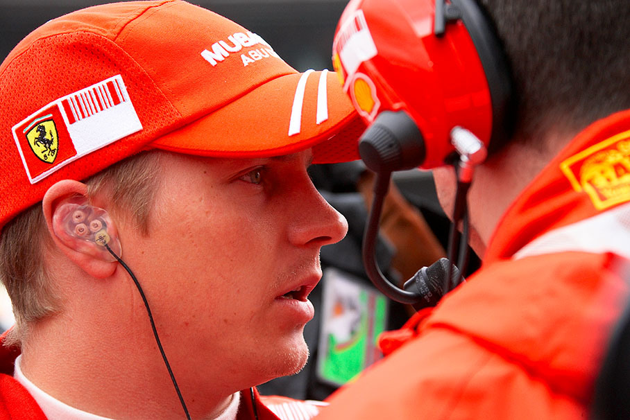 Kimi Raikkonen on the grid