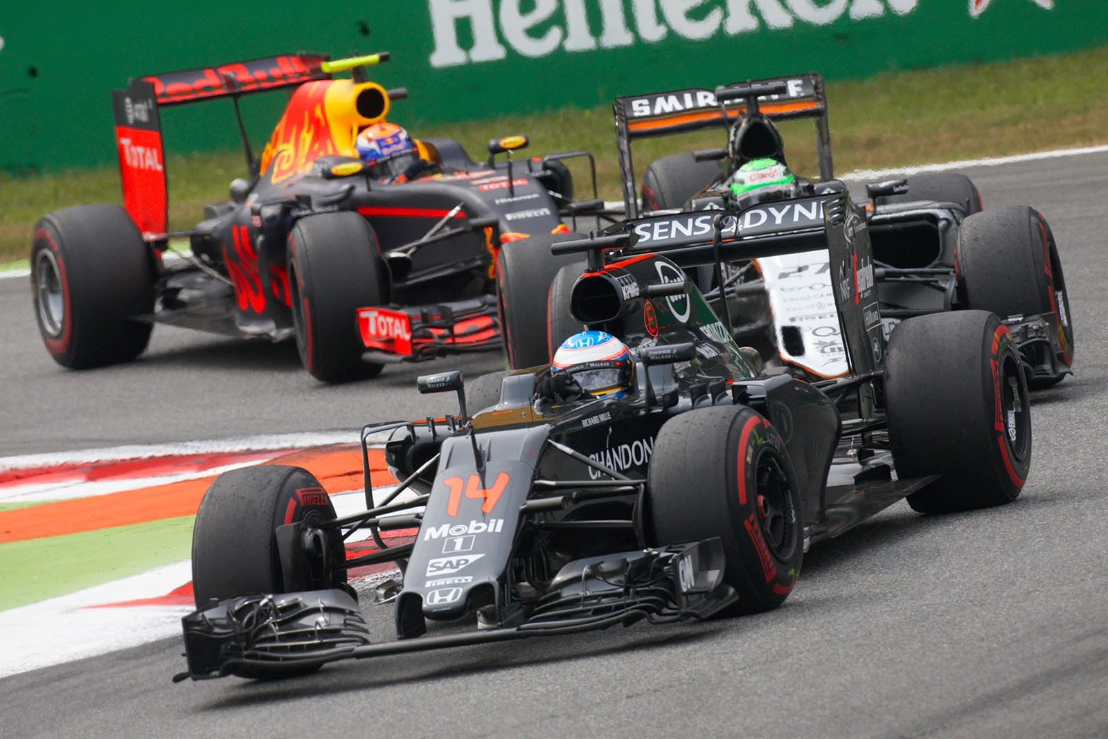 Strong pace for Fernando Alonso, McLaren-Honda, Monza, Italian Grand Prix, 2016