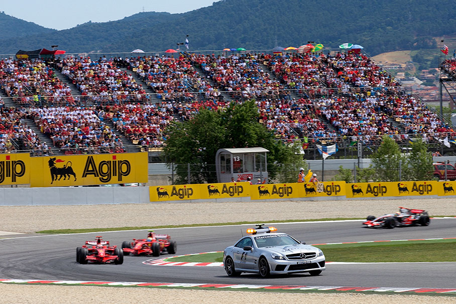 Second safety car period after Kovalainen's accident in lap 22