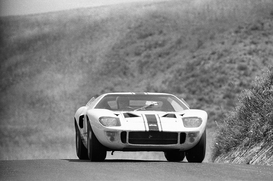 Henri Greder (F) and Jean-Michel Giorgi (F) on Ford GT40 #1003 become winners of S+2.0 classement