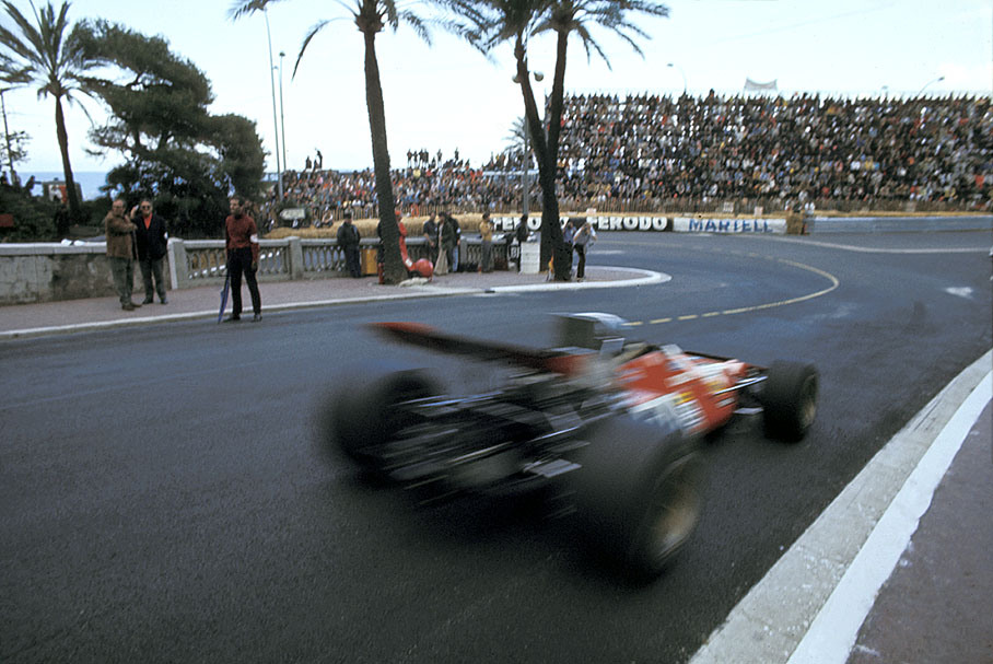 Courage's de Tomaso approaches the later 'Loews' hairpin