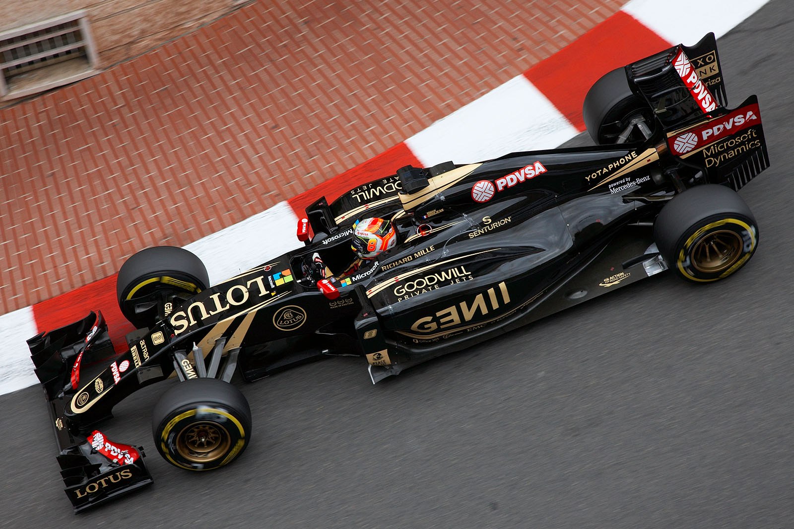 Romain Grosjean, Lotus-Mercedes