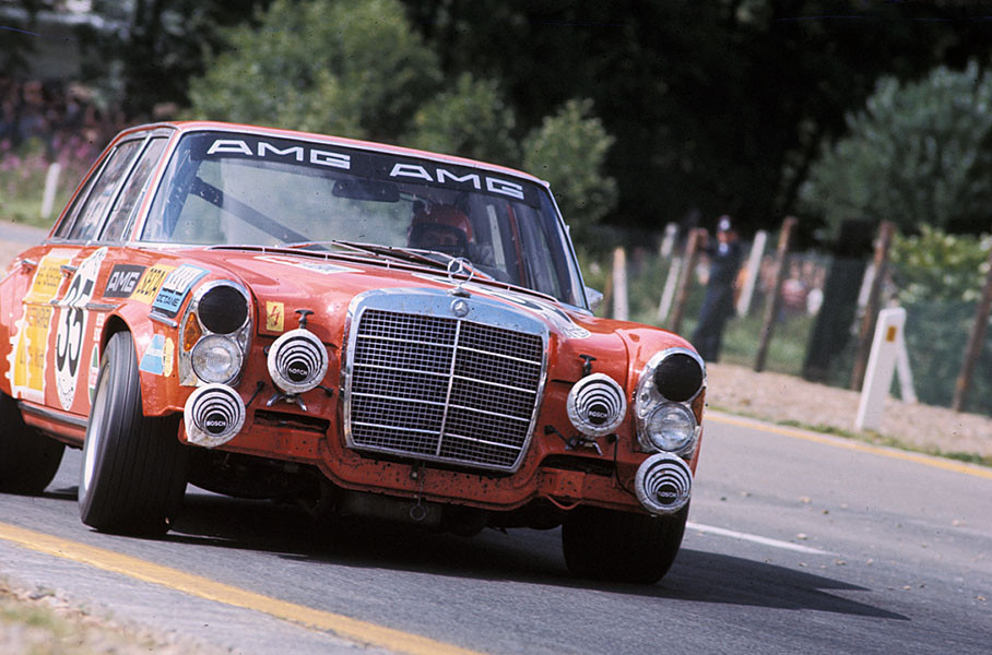 The 'red pig' Mercedes Benz SEL 6.8 AMG of Hans Heyer (D) and Clemens Schickentanz (D) becomes second placed and wins the group classement