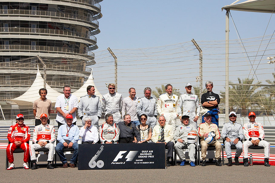 A historical group photo of  (nearly) all presently alive Formula 1 World Champions