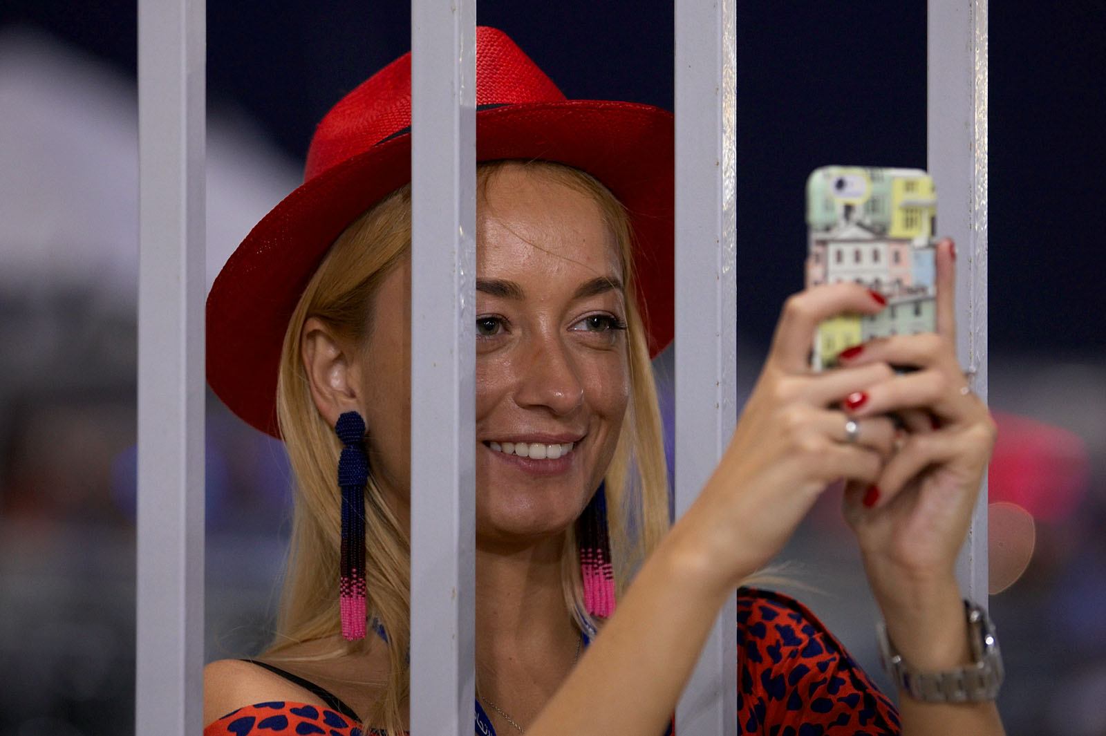 No way to get closer ... Abu Dhabi Grand Prix, 2014