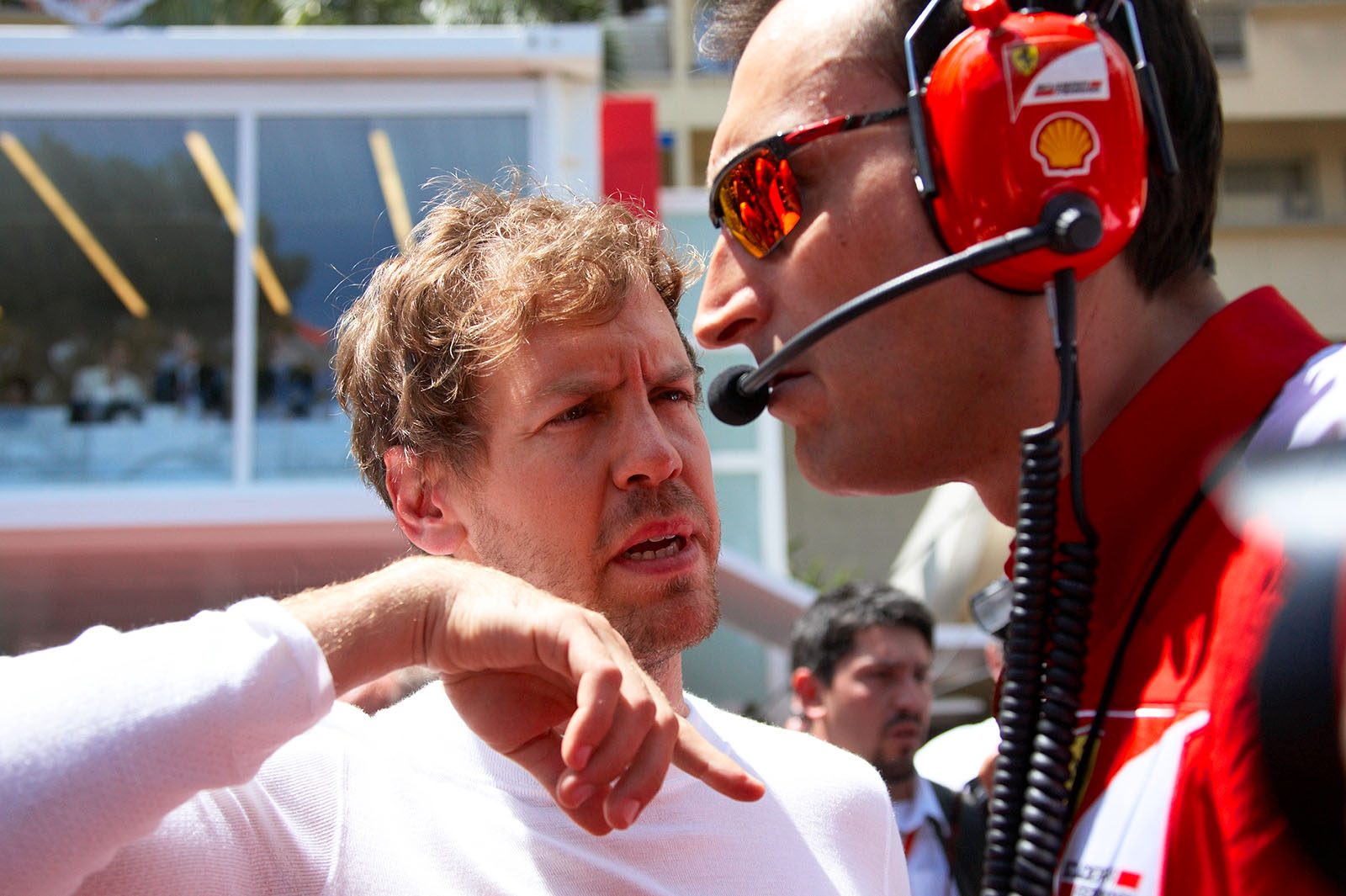 Sebastian Vettel talkes to his Ferrari race engineer Riccardo Adami, Monte Carlo Grand Prix, 2015