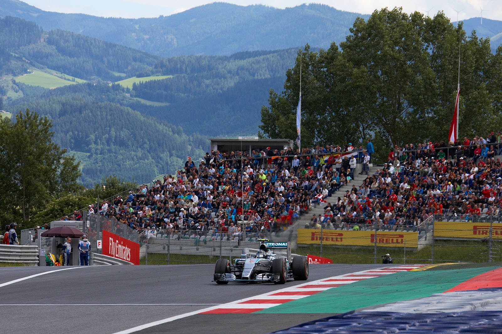 Race leader from start to finish: Nico Rosberg, Mercedes, Spielberg, Austrian Grand Prix, 2015