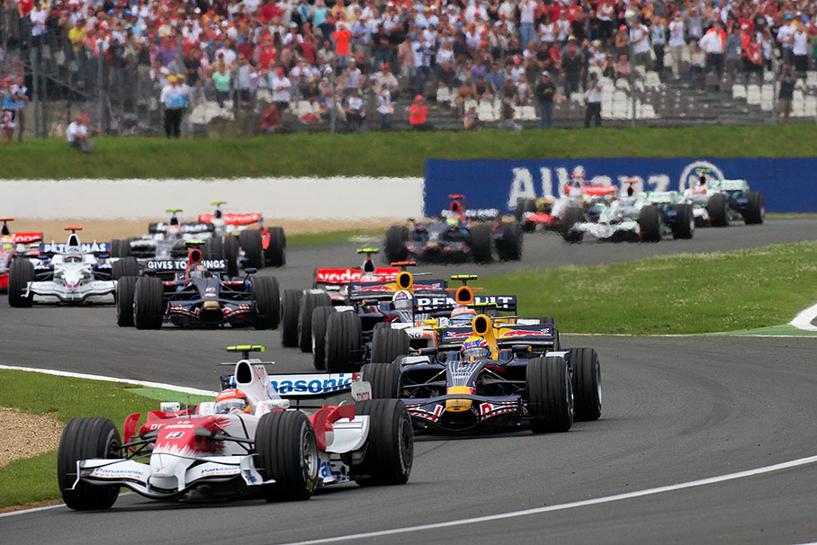 Mark Webber in the start field behind Glock's Toyota