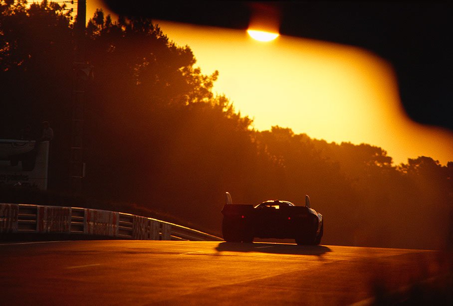 24h Le Mans 1971: A Porsche 917K at dawn