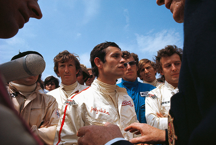 Drivers briefing before race start with Rindt, Ickx, Stommelen, Bell and Oliver