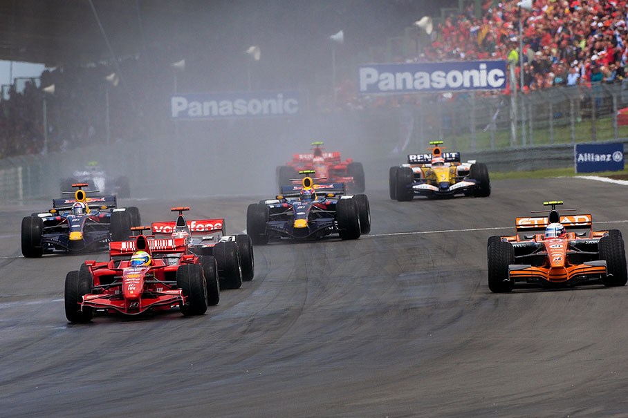 Beginning lap 9 now without safety car, the free field expands around backholding Winkelhock
