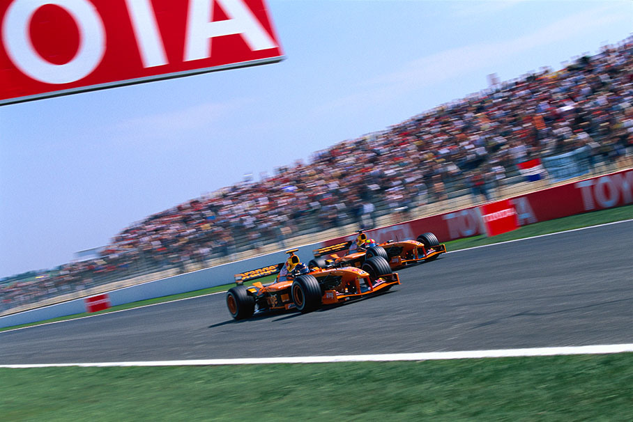 Heinz-Harald Frentzen and his Arrows team mate Enrique Bernoldi were only able to drive their cars in practice and qualifying. Ford kept the Cosworth engines locked away as Arrows could not pay them anymore.
